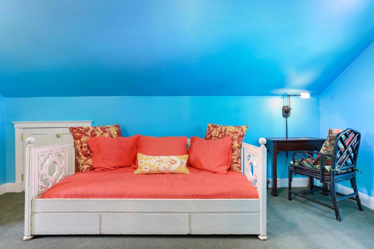 Hotel Historic In The Marigny, Blocks To French Quarter 4*
