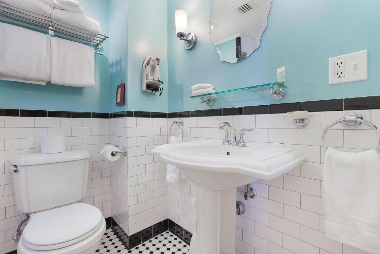 Hotel Historic In The Marigny, Blocks To French Quarter 4*
