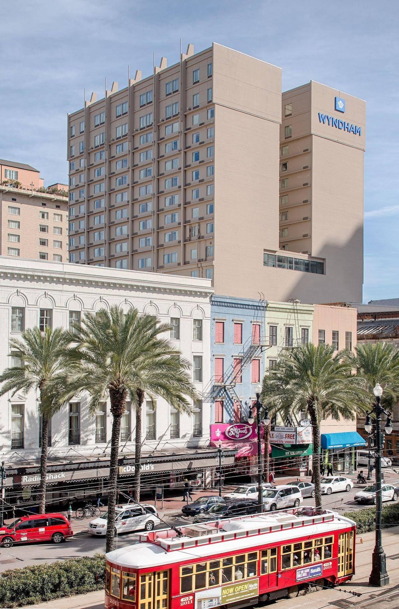 Wyndham French Quarter Hotel 4*