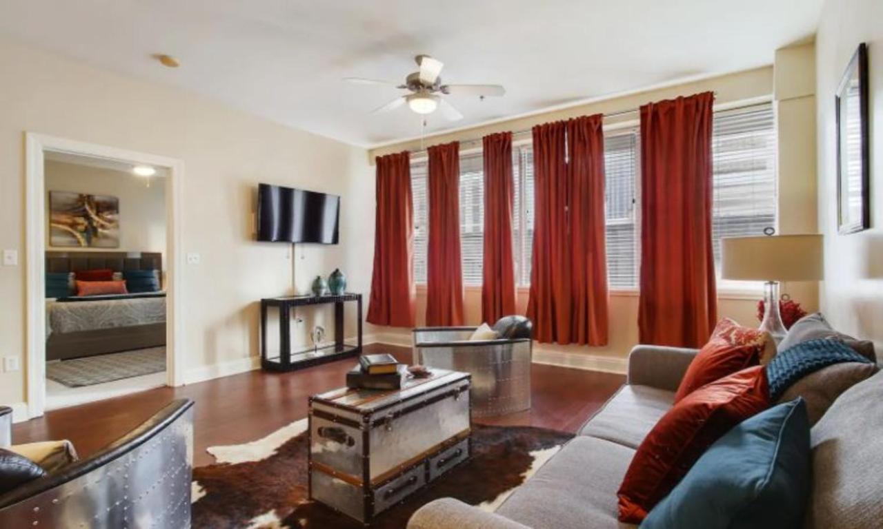 Nola Stays Condominiums Hotel *