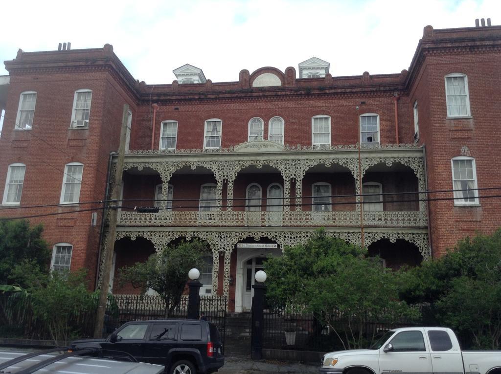 St Vincent's Hostel New Orleans