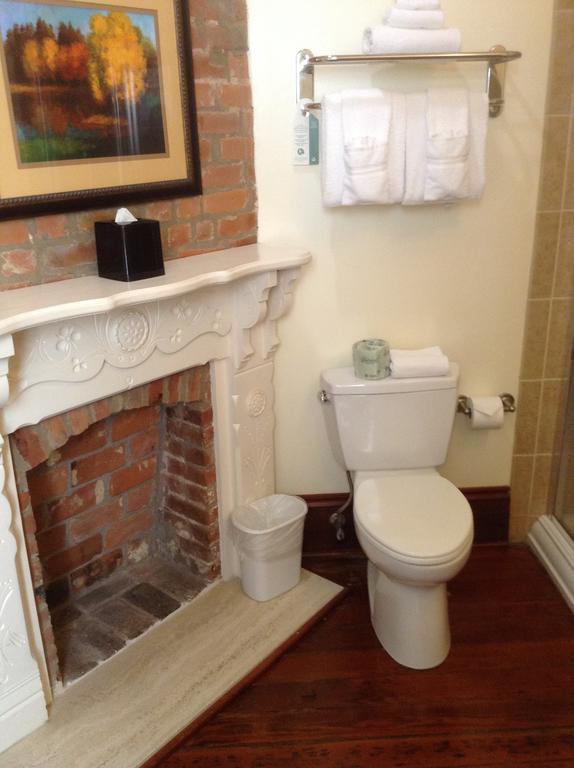 The Prytania Oaks Inn New Orleans