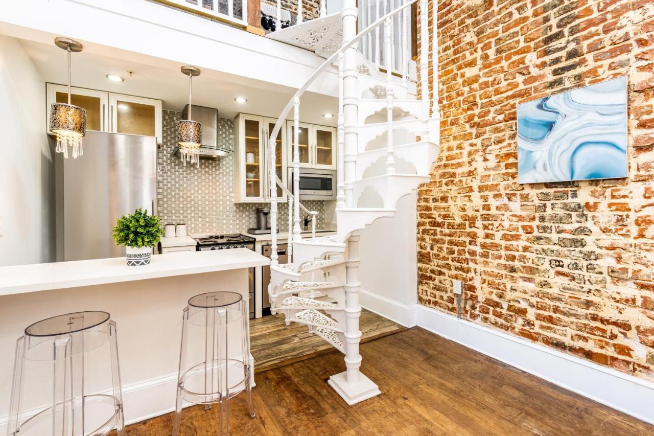 Apartment 2Bd Condo Steps To Everything With Balcony & Courtyard New Orleans