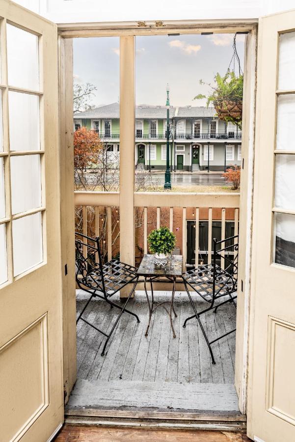 2Bd Condo Steps To Everything With Balcony & Courtyard *