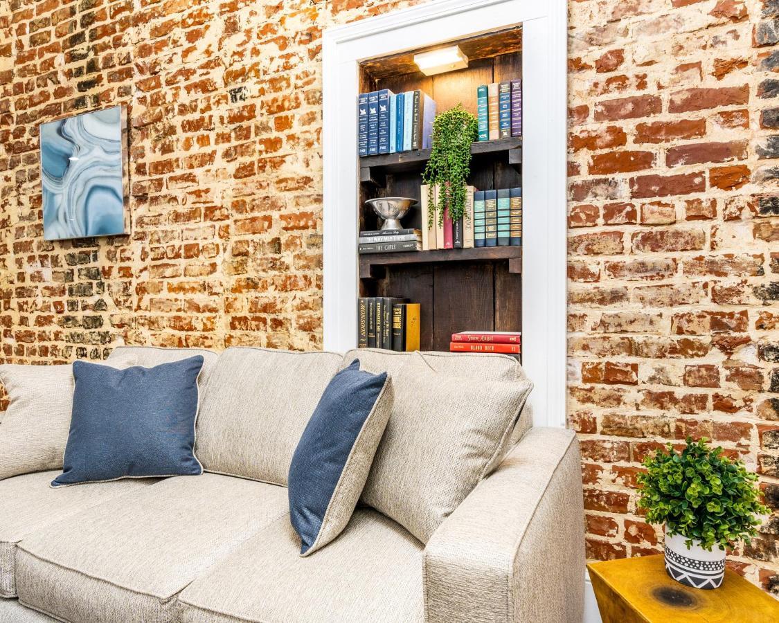 2Bd Condo Steps To Everything With Balcony & Courtyard * New Orleans