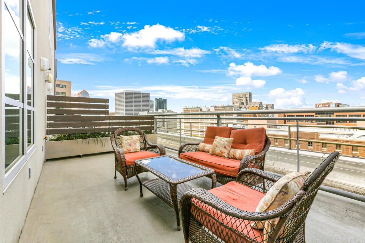 Modern & Fully Furnished In The Heart Of The Apartment