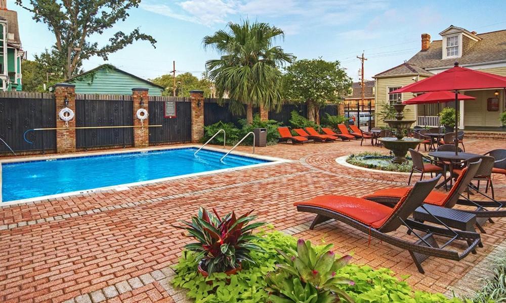 Club Wyndham Avenue Plaza Hotel