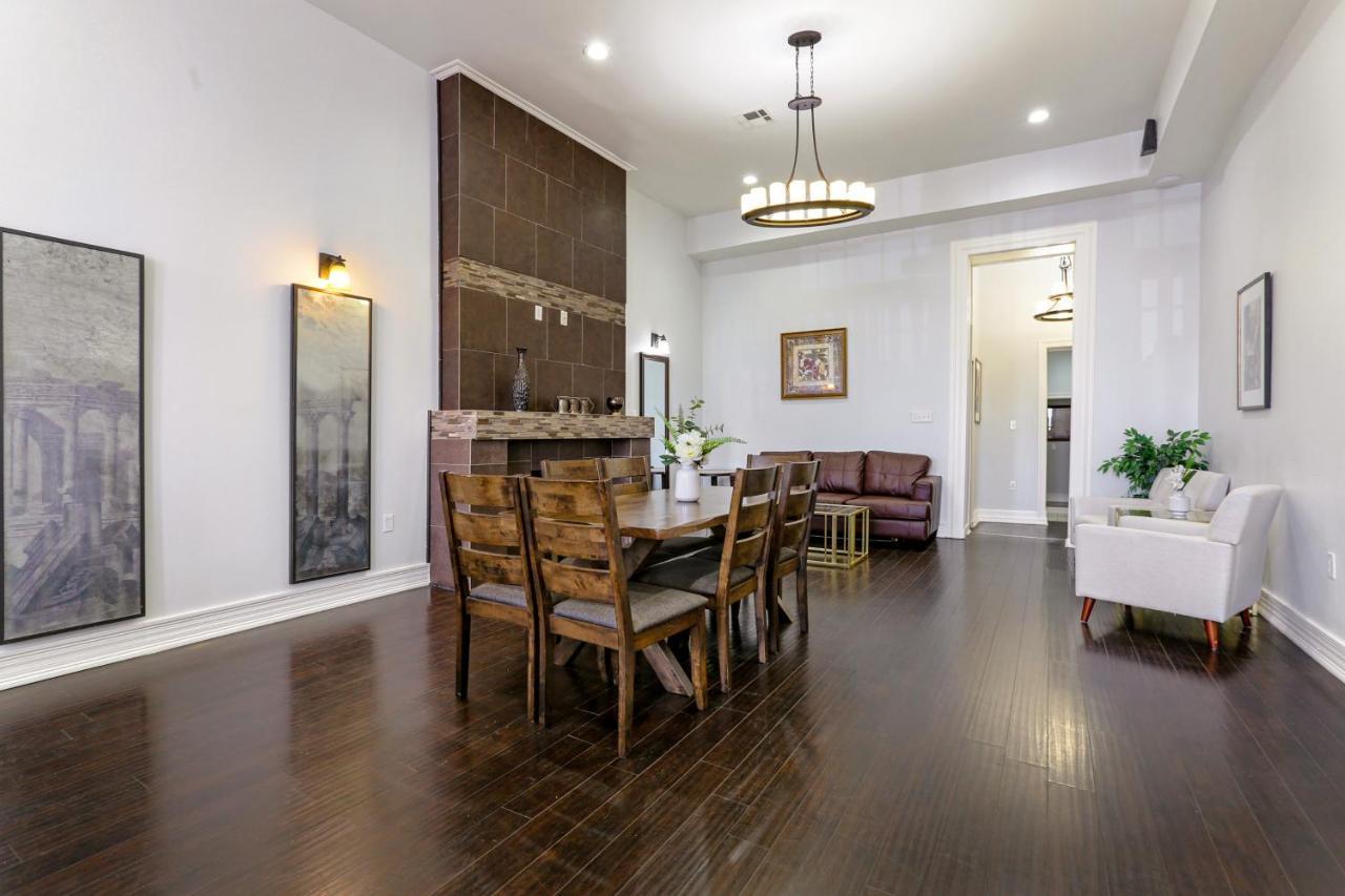 Modern 4br In Downtown