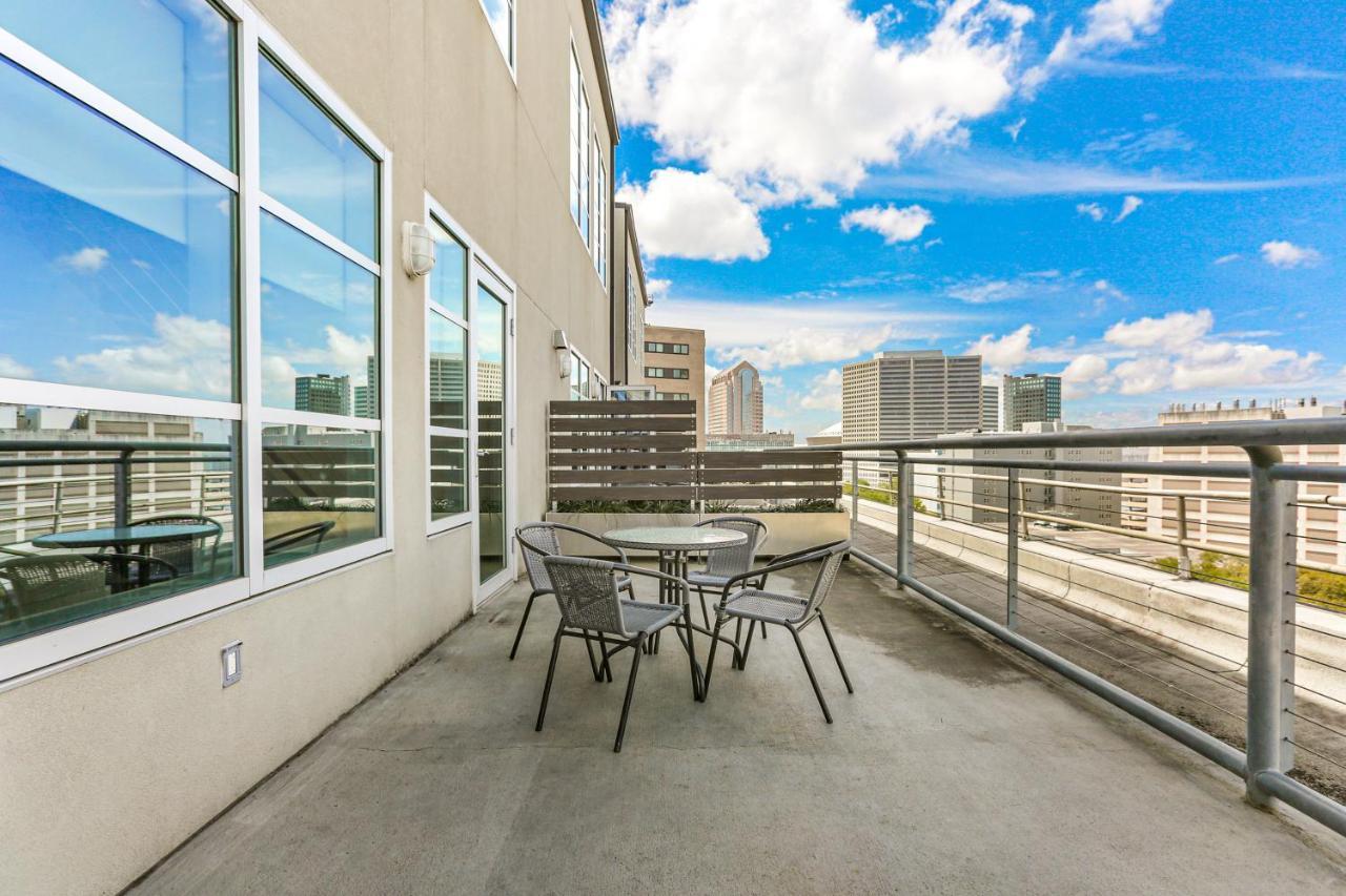 Modern & Fully Furnished In The Heart Of The New Orleans
