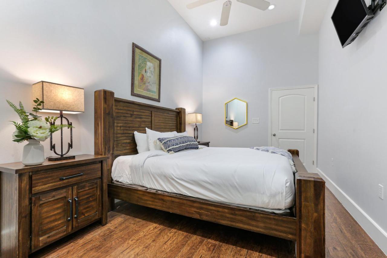 Modern 4br In Downtown * New Orleans