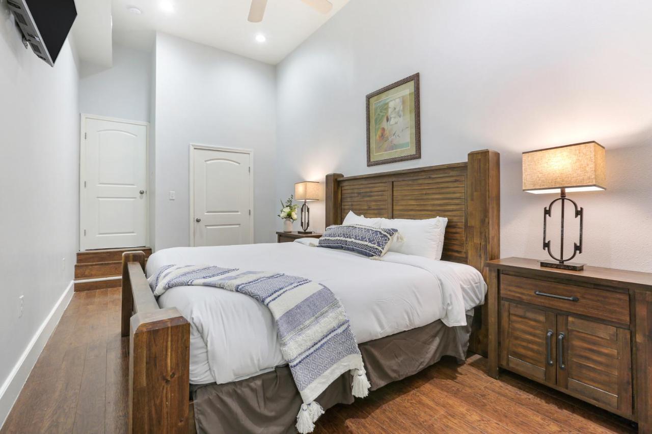 Apartment Modern 4br In Downtown