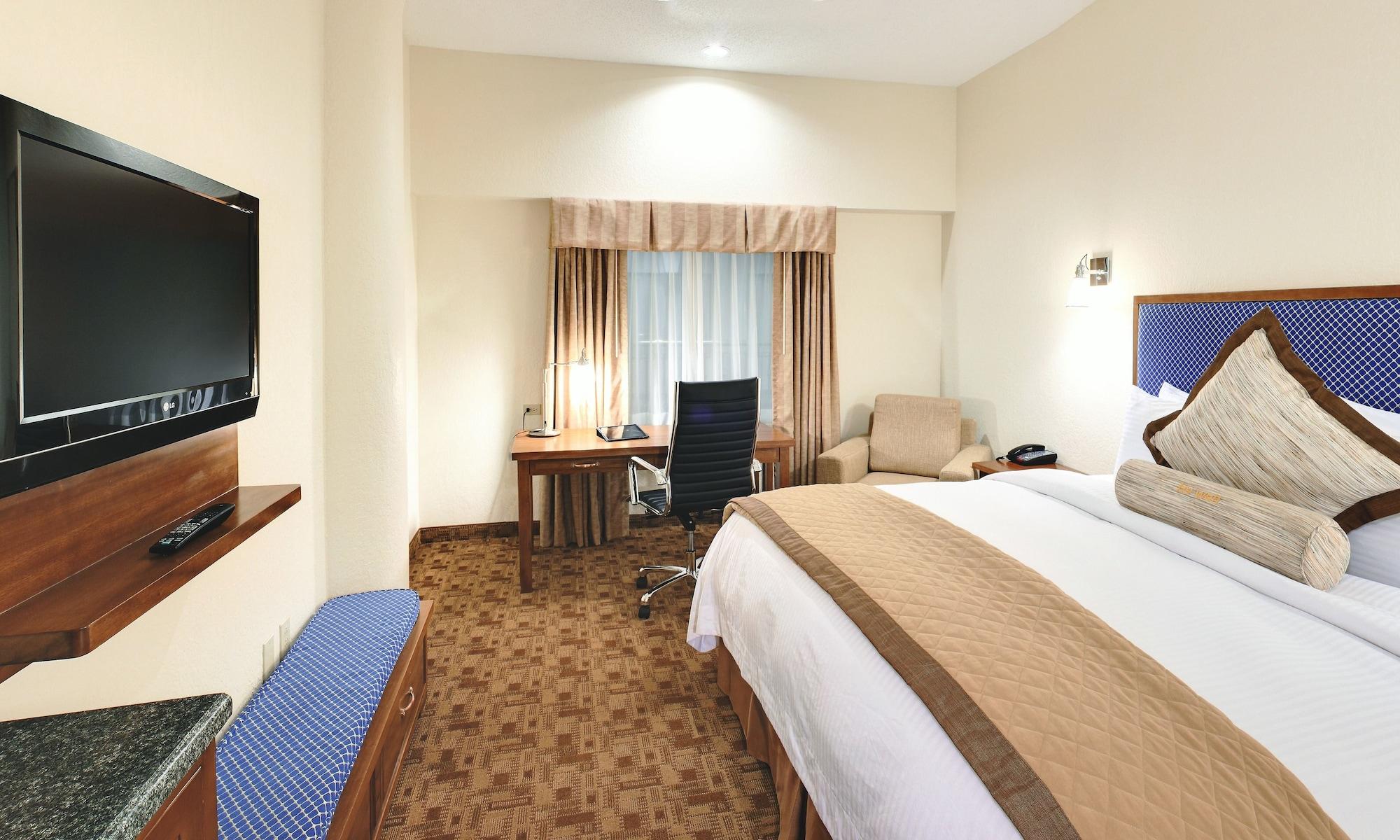 Hotel Wyndham Garden Baronne Plaza