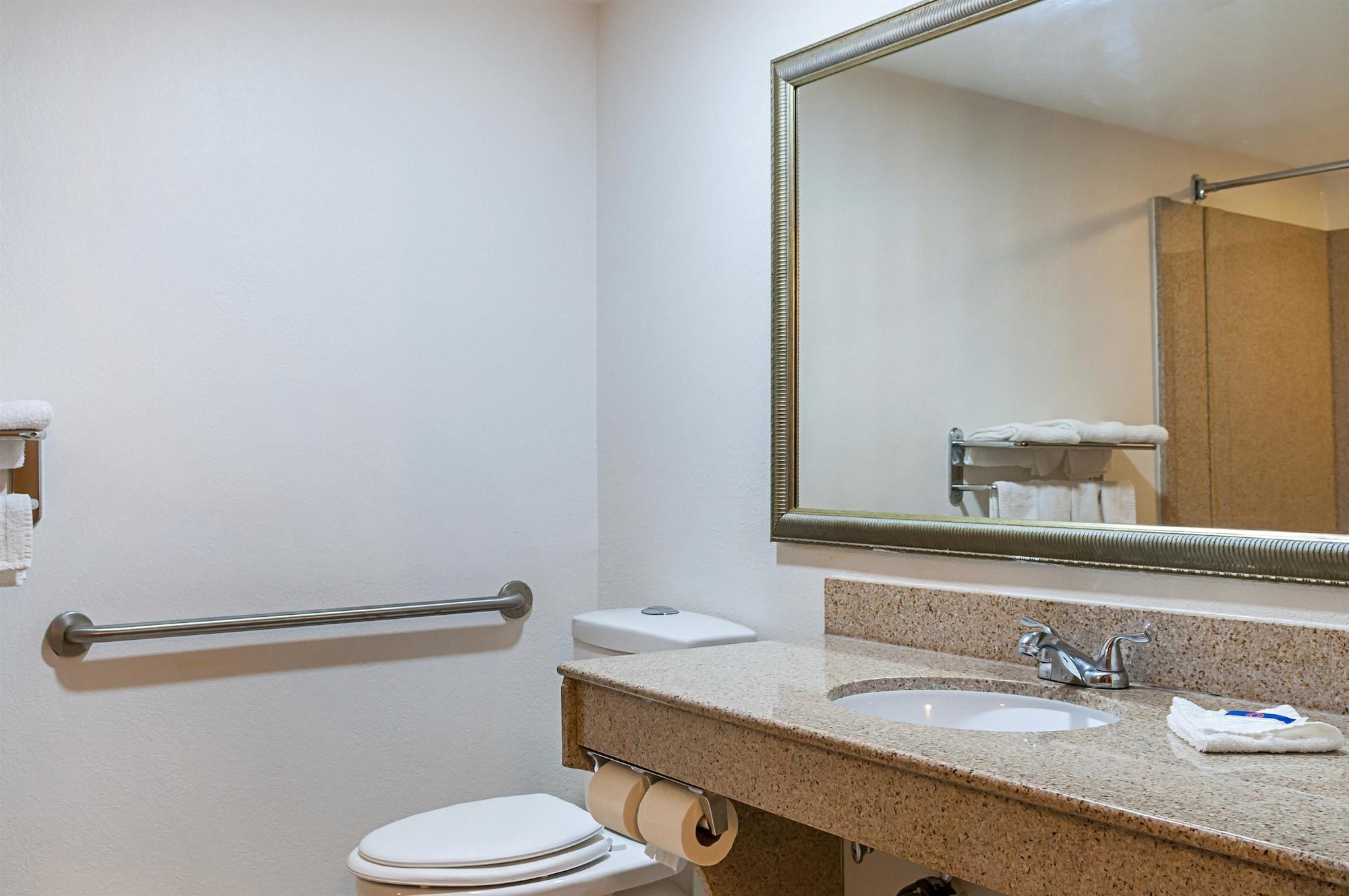 Hotel 6-new Orleans, La - Near Downtown 2*