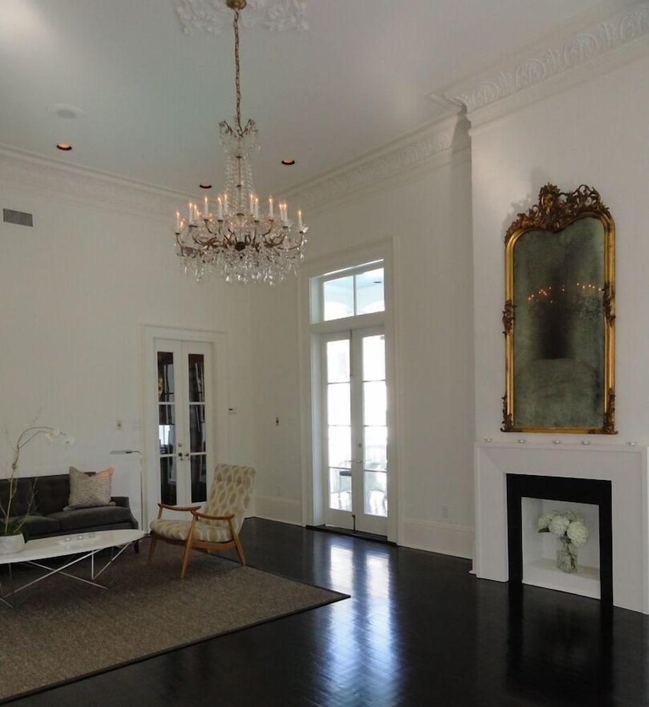 Melrose Mansion Hotel 3*