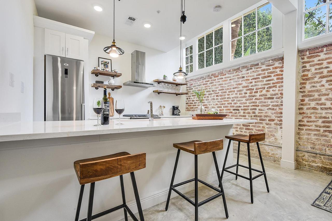 3bd / 6 Guests / Phenomenal Location *