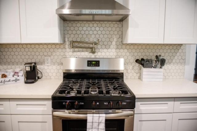 Holiday home Nola Getaway With King 10 Mins From French Quarter