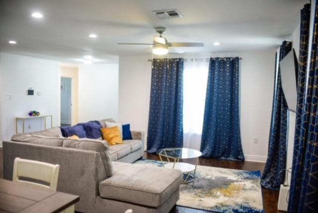 Holiday home Nola Getaway With King 10 Mins From French Quarter