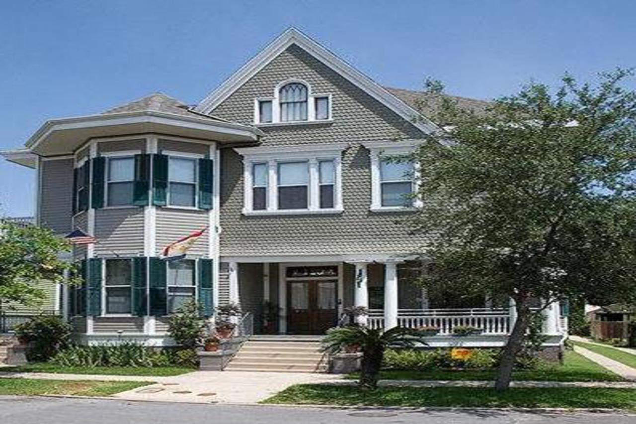 1896 O'malley House Bed & Breakfast
