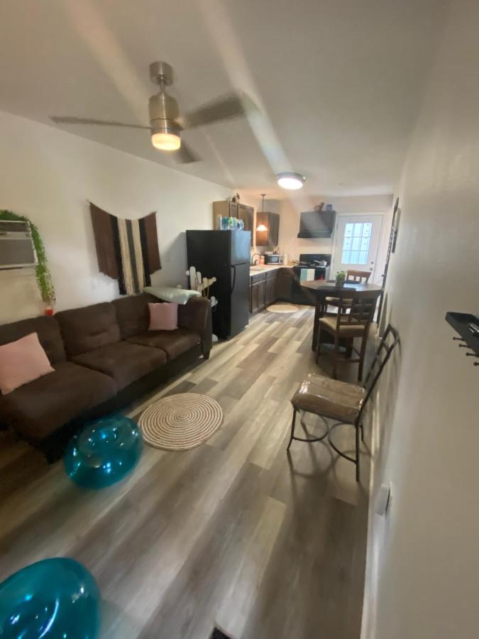 Neighbor Apartment *