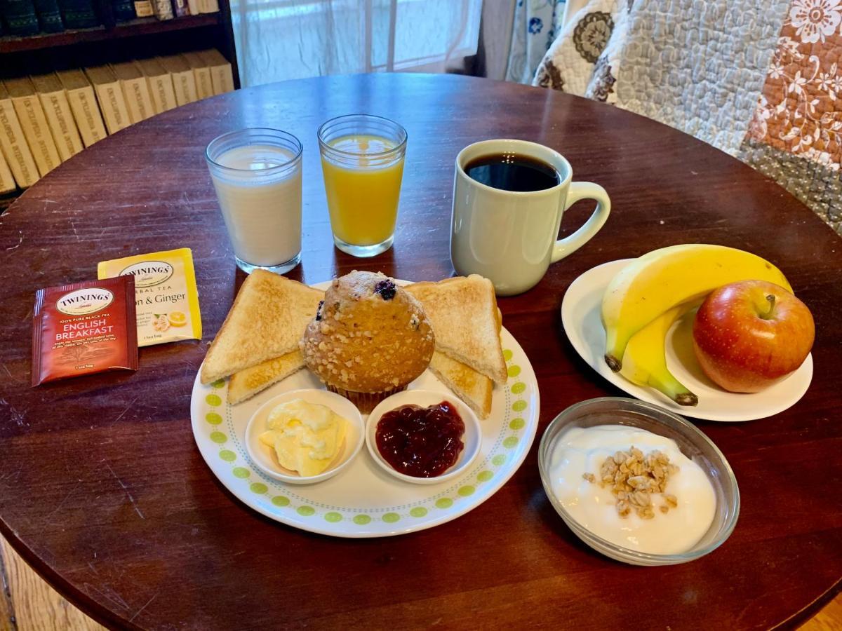 Bed & Breakfast Garden District 2*