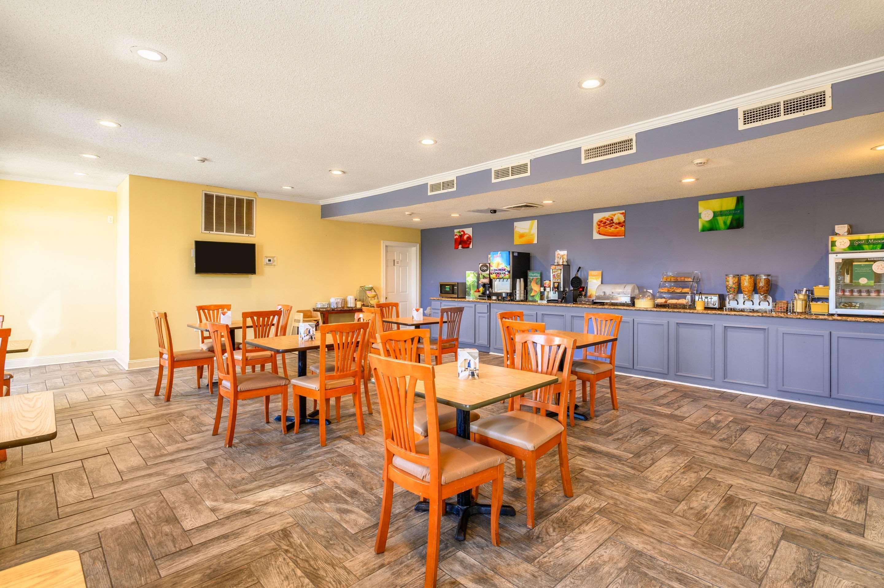 Quality I-10 East Hotel