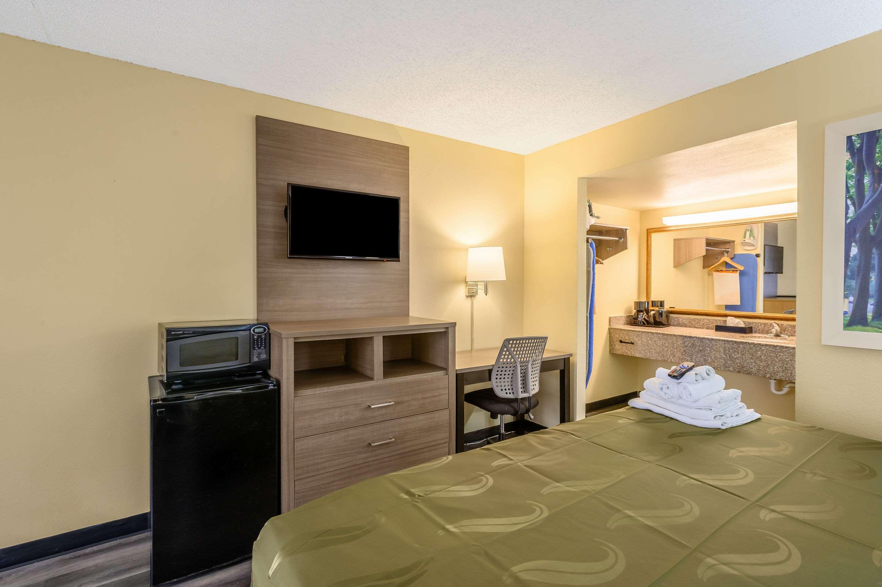 Hotel Quality I-10 East 2*