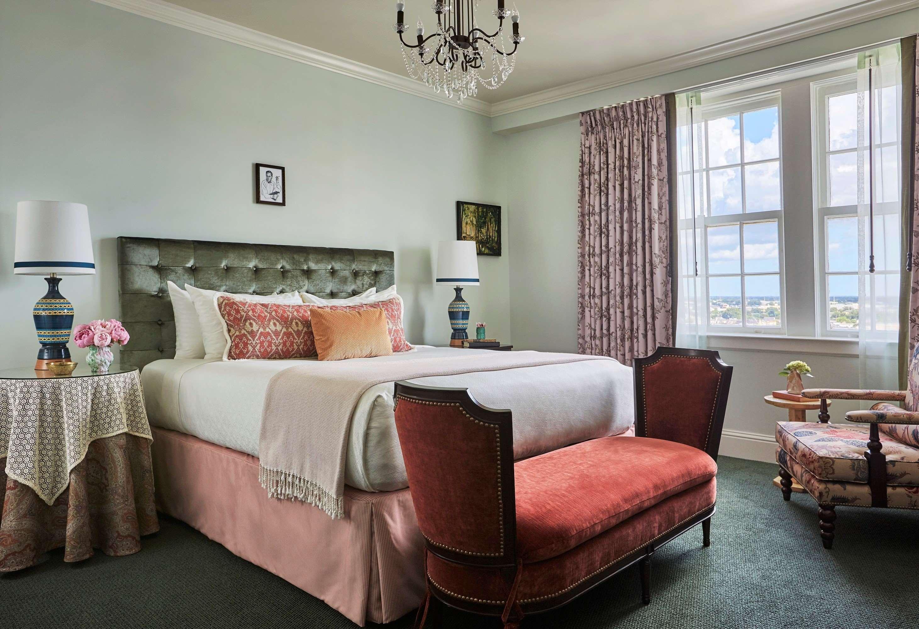Pontchartrain St. Charles Avenue Hotel 4*