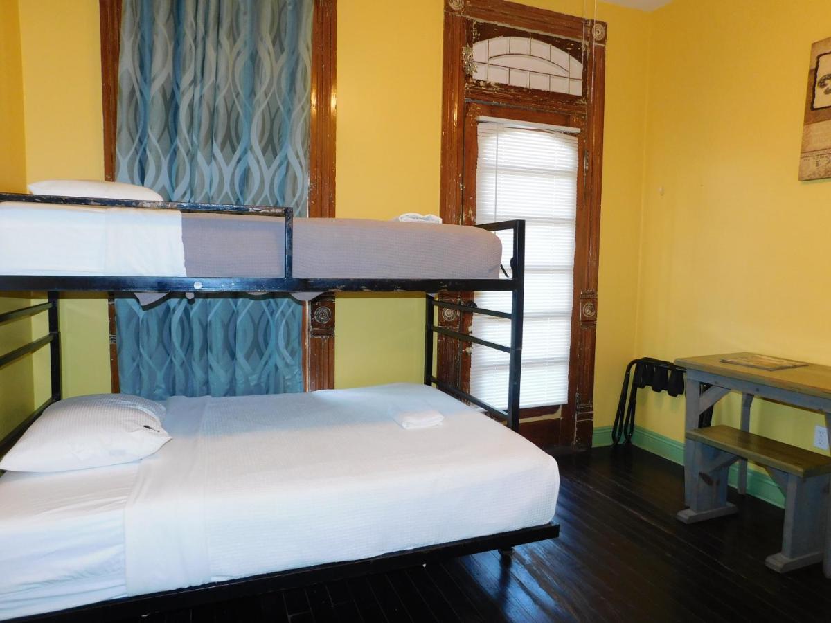 India House Hostel *
