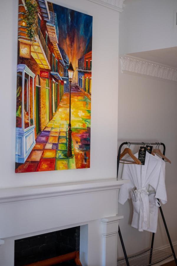 Hotel Royal Frenchmen And Bar New Orleans