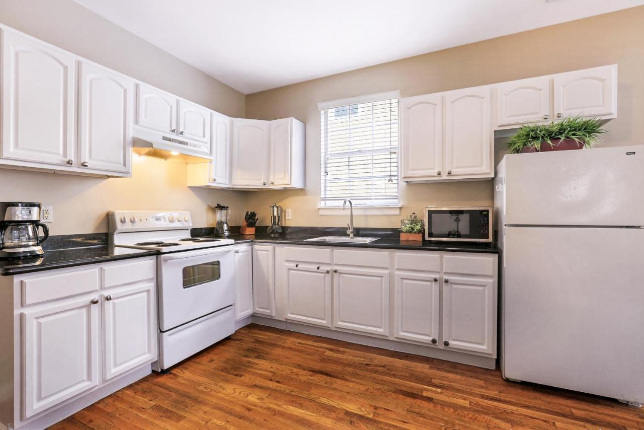 Spacious Historic Mid-city 2 Bedroom House!!! Apartment