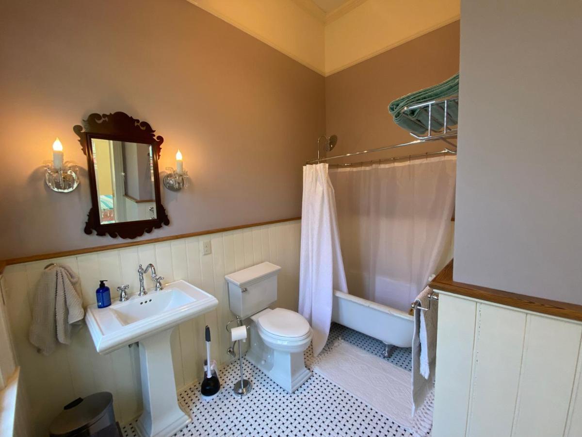 Holy Cross Garden W Lap Pool And Jacuzzi Villa New Orleans