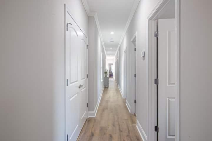 Vcay - Modern 5 Bedroom Near French Quarter! New Orleans