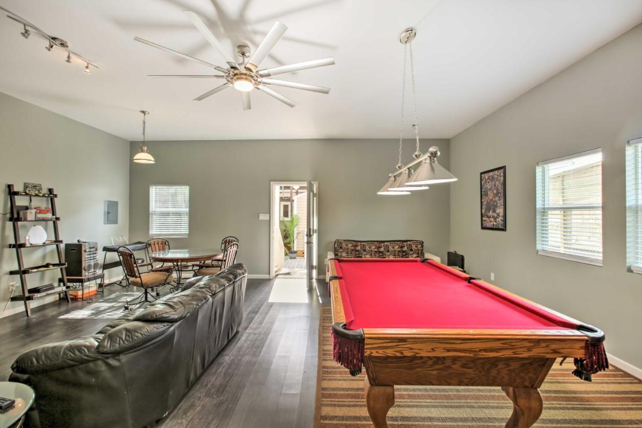 With Hot Tub, Near French Quarter!