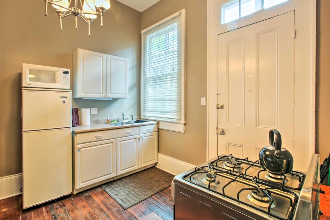 With Hot Tub, Near French Quarter! Holiday home