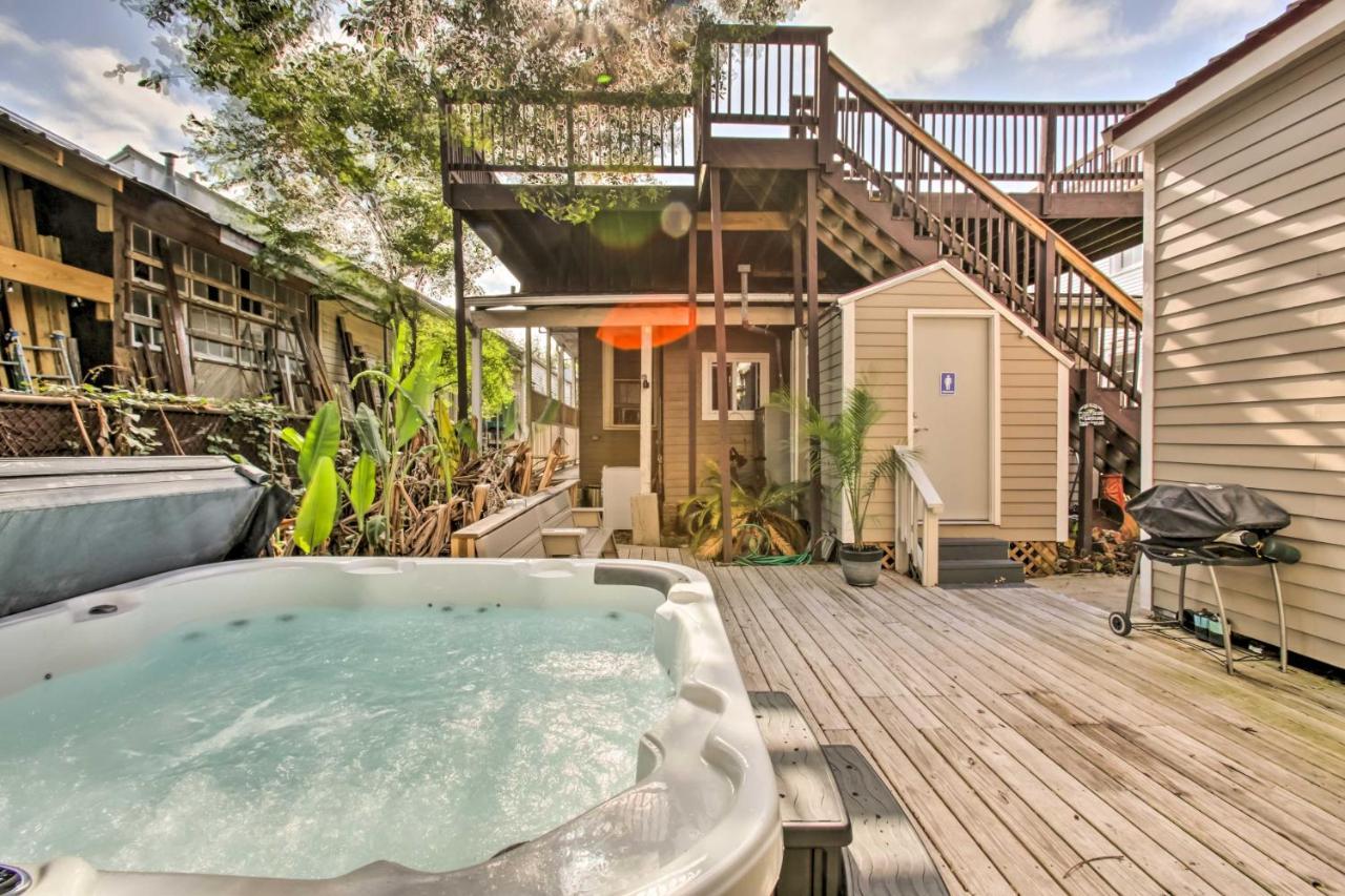 With Hot Tub, Near French Quarter! *