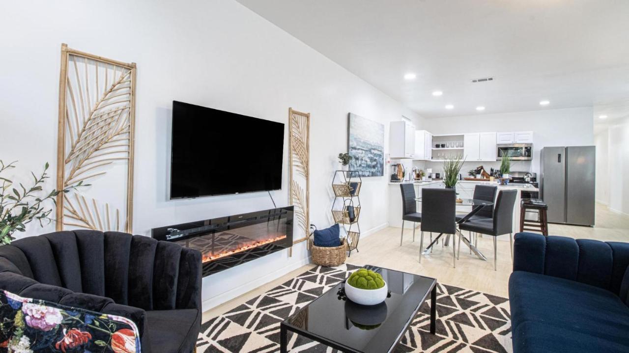 Apartment Vibrant Blue Luxury Loft 2316 *