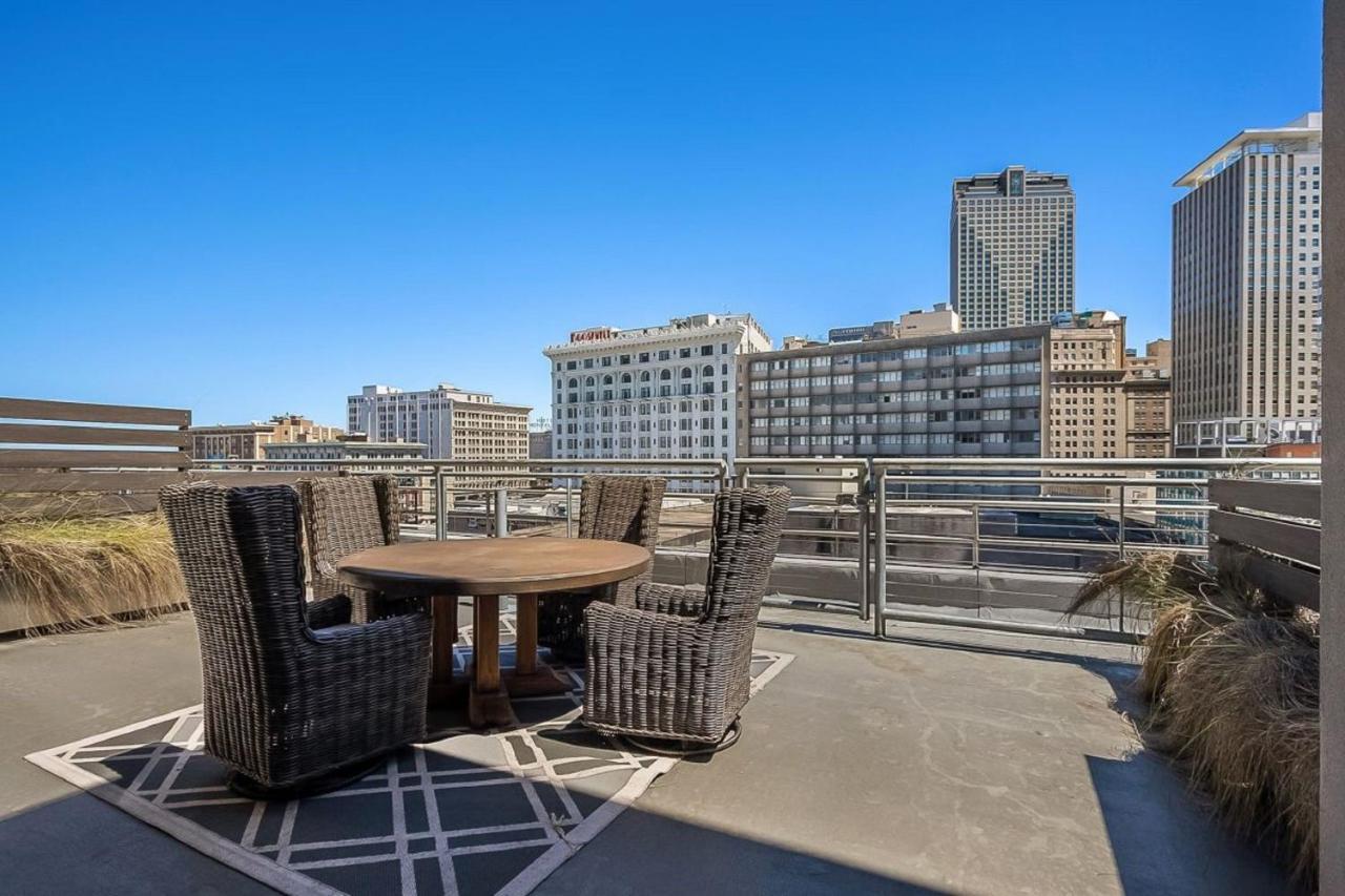 Magnificent 5-minute Walk Bourbon Street Jazz Clubs Apartment