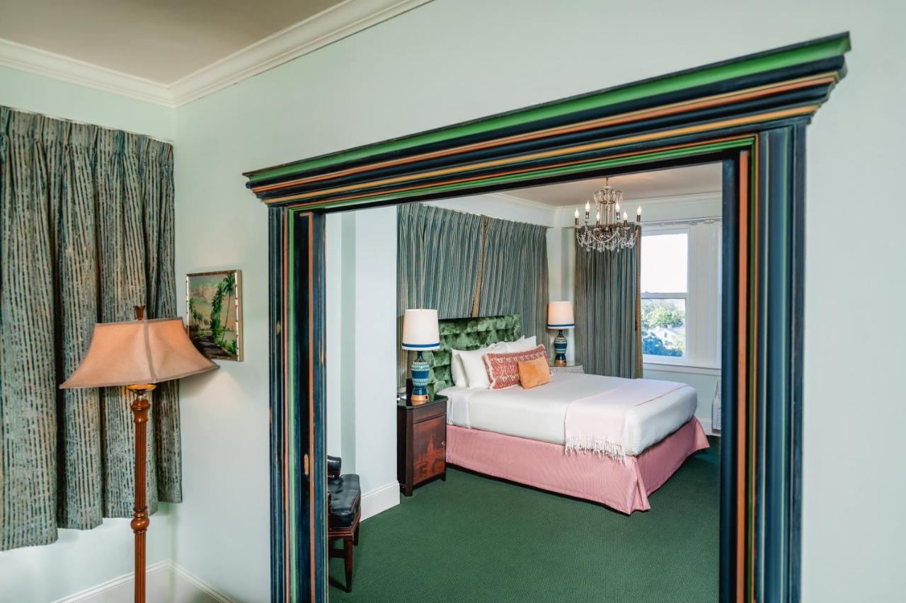 Pontchartrain St. Charles Avenue Hotel 4*