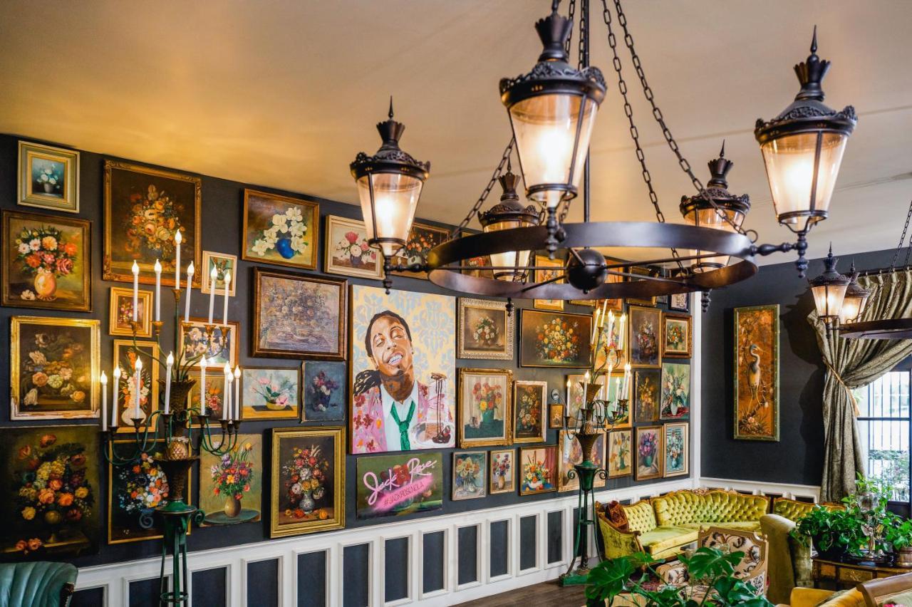 Pontchartrain St. Charles Avenue 4*