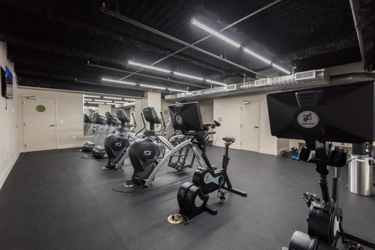 Peaceful Walking Distance To Bourbon Street Apartment *