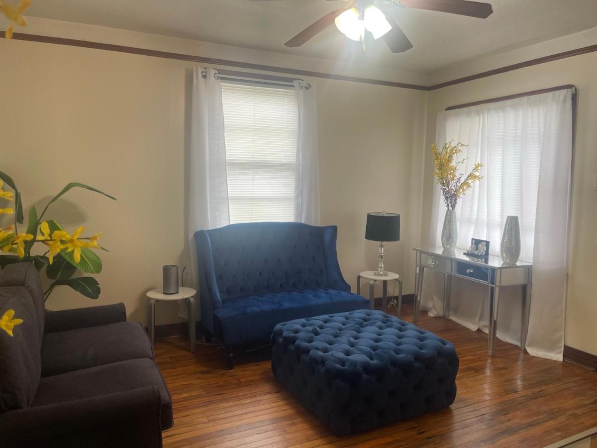 Apartment Private 3 Bedroom Minutes From French Quarter Walking Distance From River