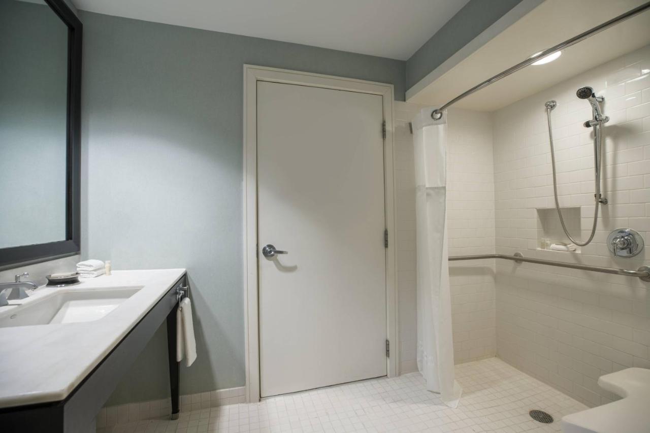 Renaissance Pere Marquette French Quarter Area Hotel