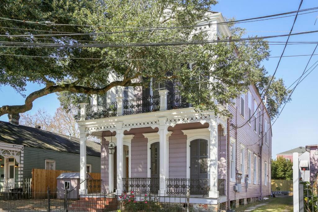 Carondelet House - 1886 Garden District Manse *