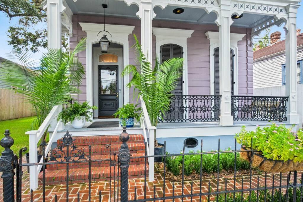 Carondelet House - 1886 Garden District Manse