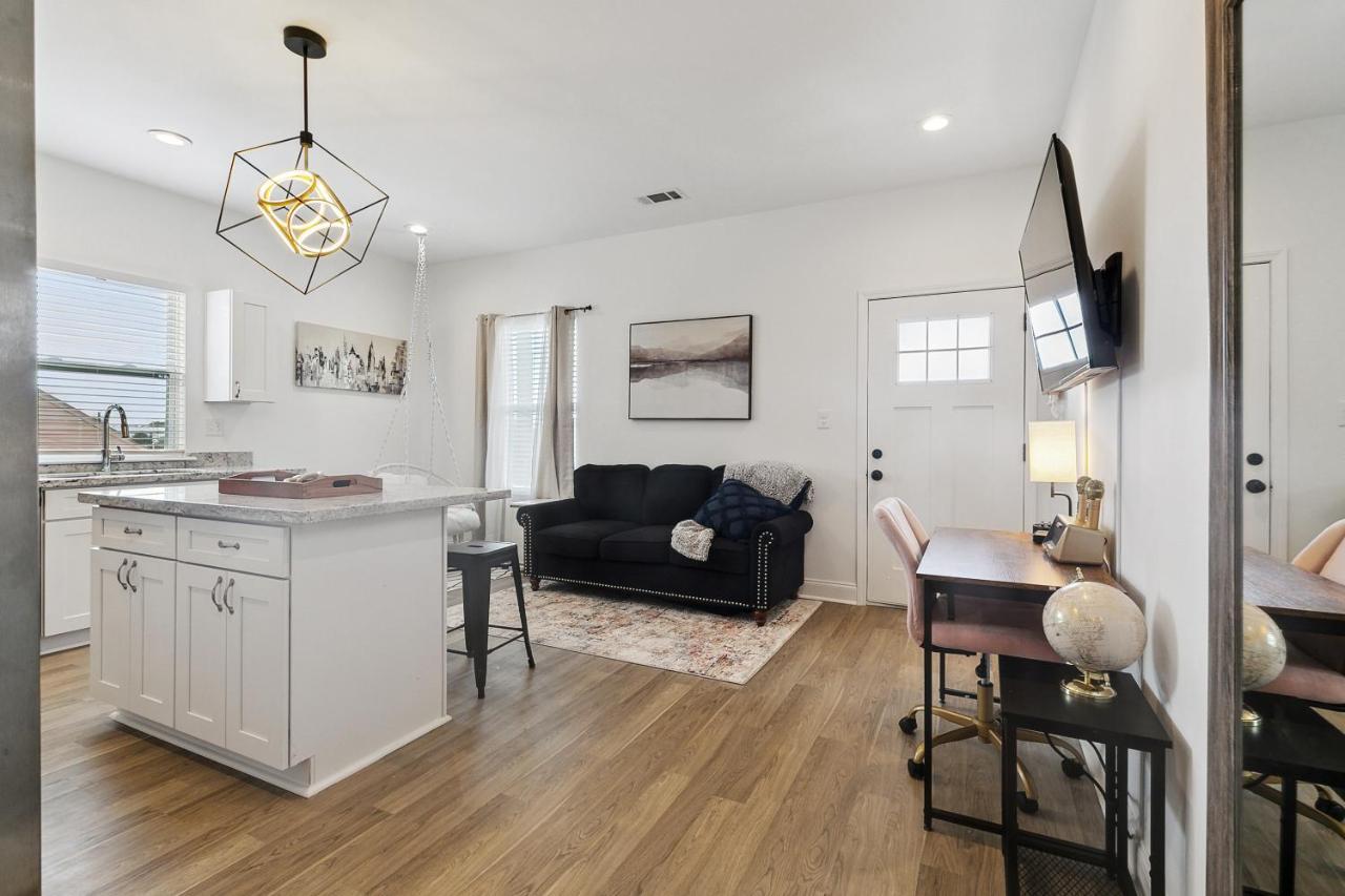 Luxury 3br Oasis W Jacuzzi Apartment *