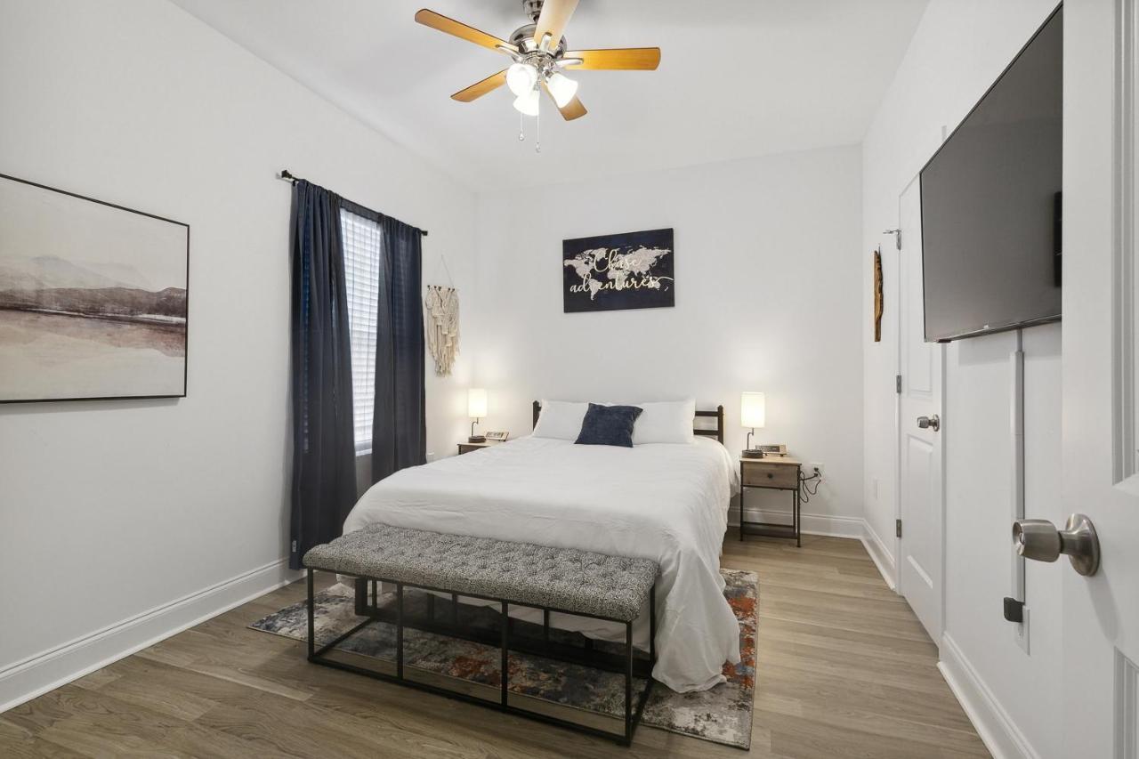 Luxury 3br Oasis W Jacuzzi Apartment *