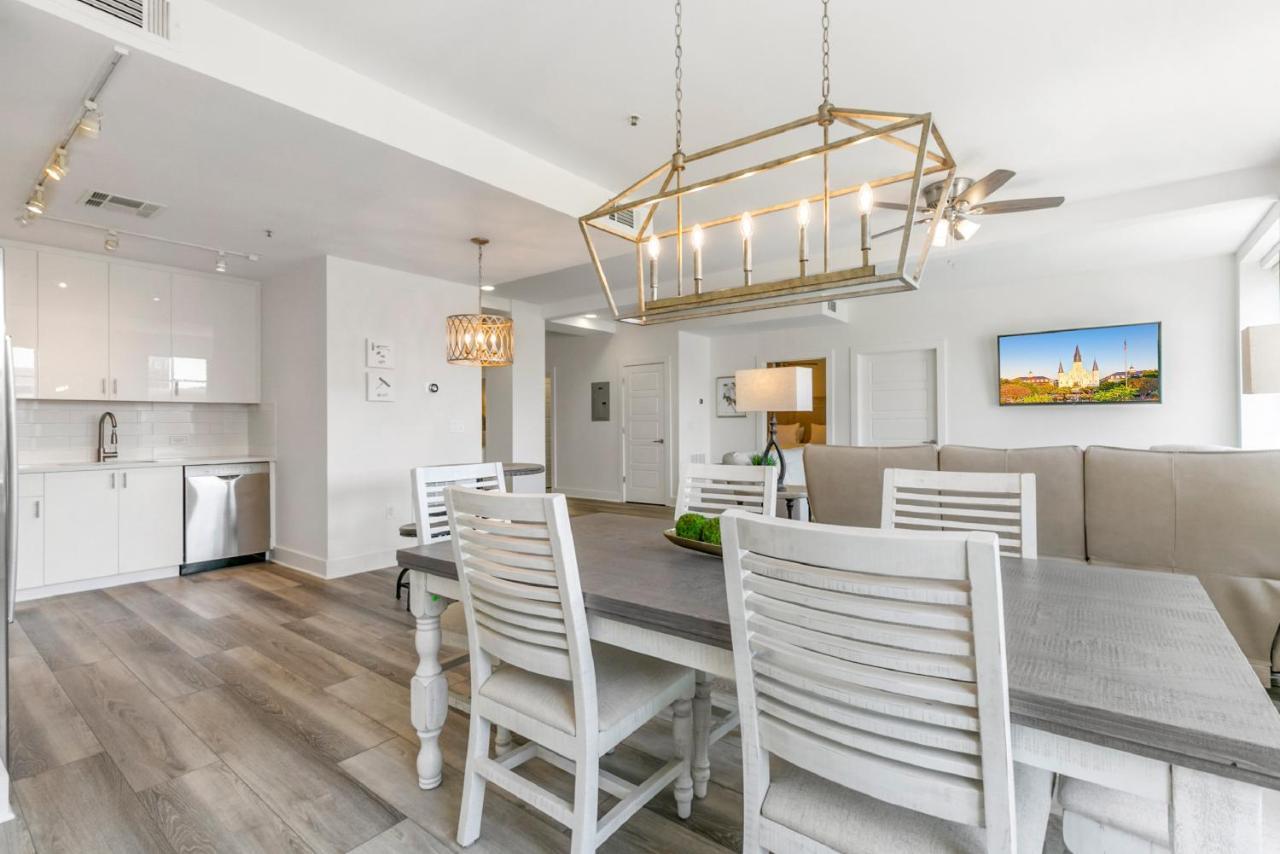 Modern & Fully Furnished In The Heart Of The New Orleans
