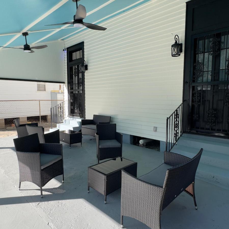 Walk To French Quarter House Of Jazz & Blue Guest house