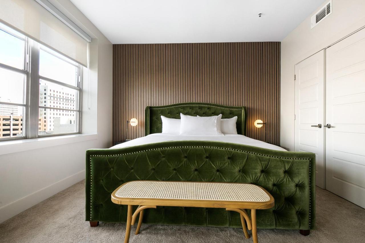 Luxury 2-bedroom Steps Away From The French Quarter