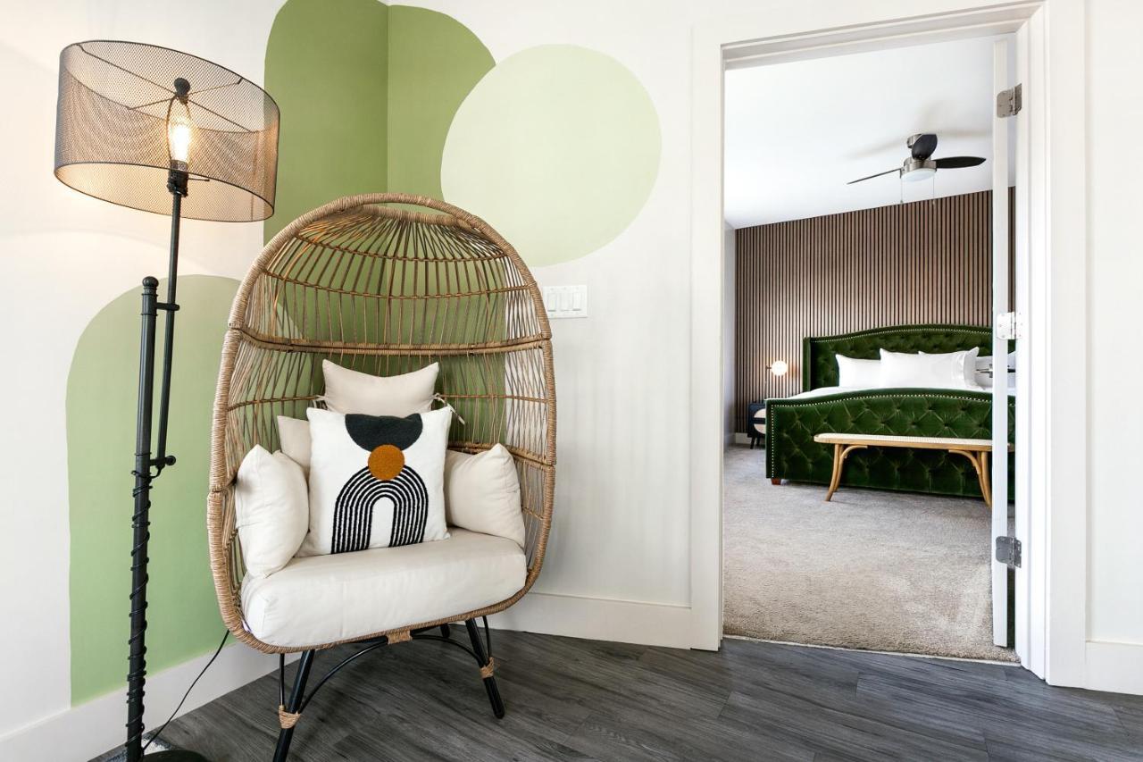 Luxury 2-bedroom Steps Away From The French Quarter *